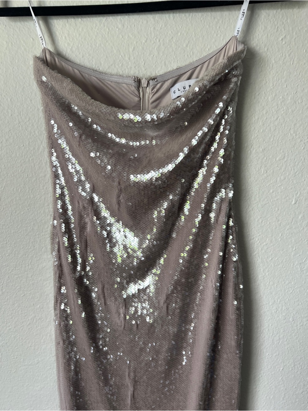 Club L London MOONSTONE
Lilac Sequin Bandeau Maxi Dress - Picture 3 of 7